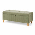 Banco de terciopelo verde oliva con patas de madera